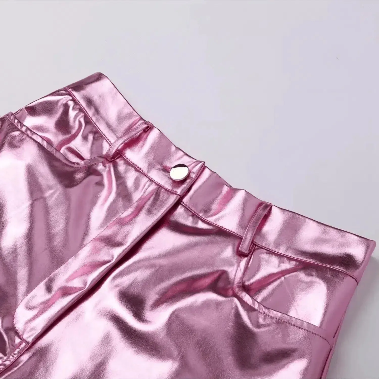 Aquira – Metallic pastel hues – Satin trousers