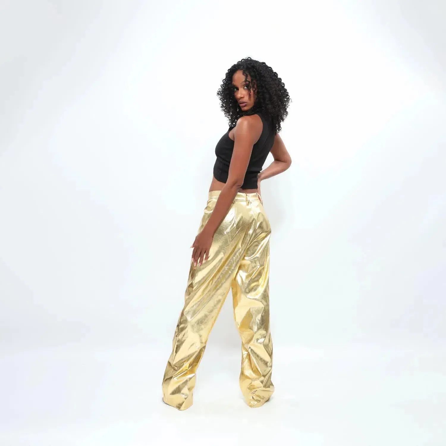 Aquira – Metallic pastel hues – Satin trousers