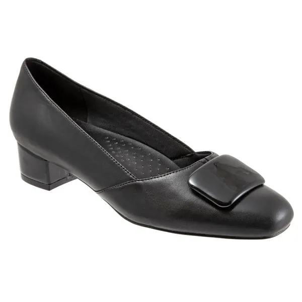 Delse Black Leather Low Heeled Shoes